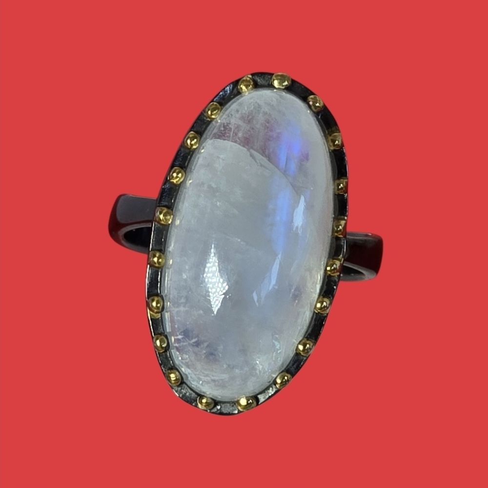 925 Sterling Silver Ring SZ 7.5 with Natural Moonstone 1.2x2.2cm (22 ct) Gem